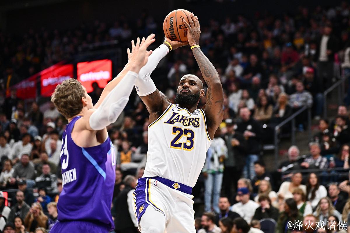 浓眉33+11詹姆斯27+14 湖人险胜爵士回西部第5 浓眉33+11詹姆斯27+14 湖人险胜爵士回西部第5