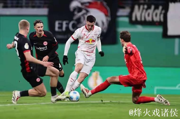 德国杯-莱万梅开二度 拜仁4-2勒沃库森夺双冠王 德国杯-莱万梅开二度 拜仁4-2勒沃库森夺双冠王