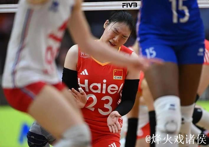 中国女排1-3不敌法国女排 遗憾无缘世锦赛八强 中国女排1-3不敌法国女排 遗憾无缘世锦赛八强